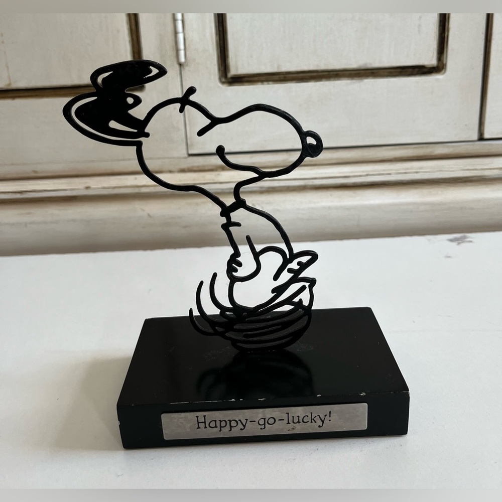 Hallmark Peanuts Happy-go-Lucky Snoopy Metal Figurine Desk Accessory Collectible